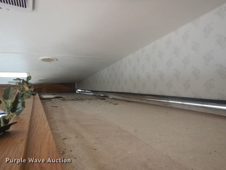 image for item HU9285 1997 Fleetwood Prowler  camper