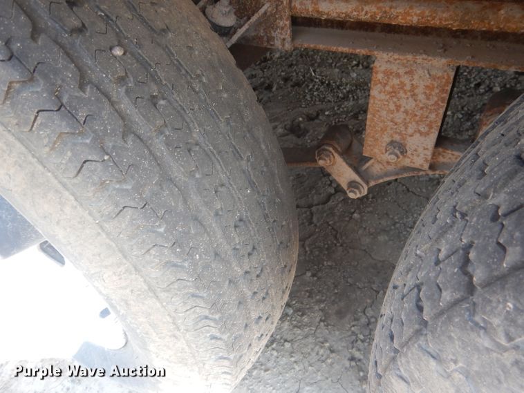 image for item HU9285 1997 Fleetwood Prowler  camper