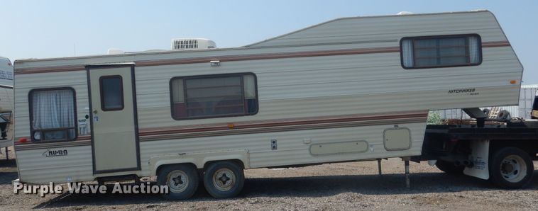 image for item HU9286 1986 Nuwa Hitchhiker  camper