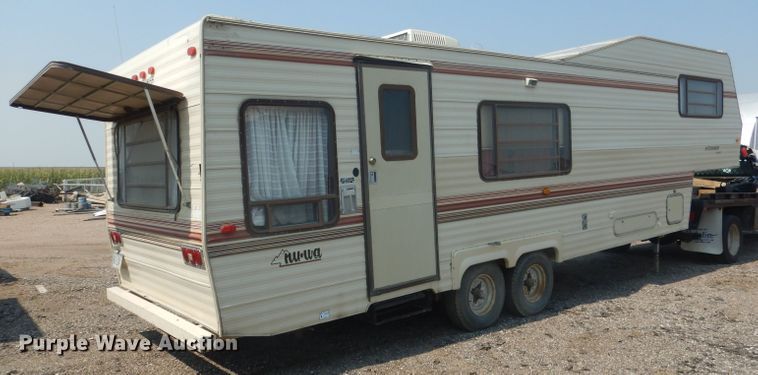 image for item HU9286 1986 Nuwa Hitchhiker  camper