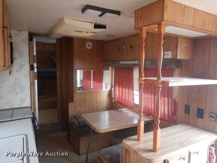 image for item HU9286 1986 Nuwa Hitchhiker  camper