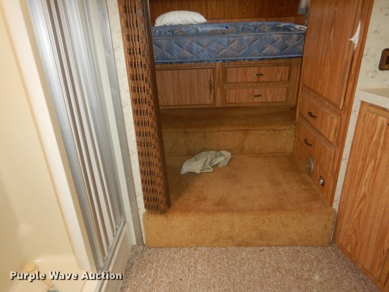 image for item HU9286 1986 Nuwa Hitchhiker  camper