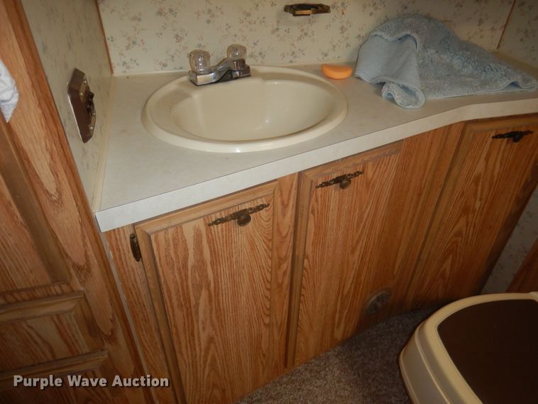 image for item HU9286 1986 Nuwa Hitchhiker  camper