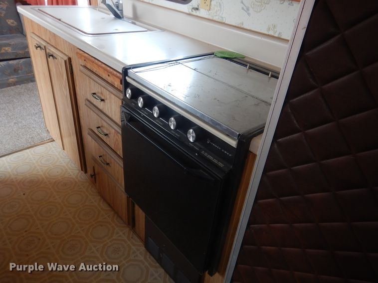 image for item HU9286 1986 Nuwa Hitchhiker  camper