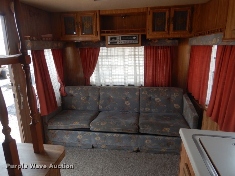 image for item HU9286 1986 Nuwa Hitchhiker  camper