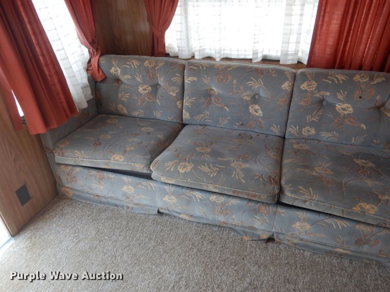 image for item HU9286 1986 Nuwa Hitchhiker  camper