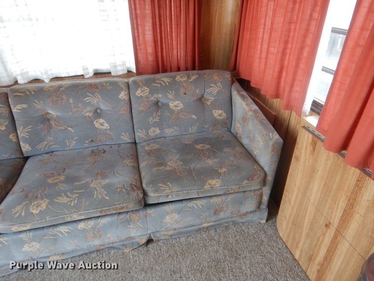 image for item HU9286 1986 Nuwa Hitchhiker  camper