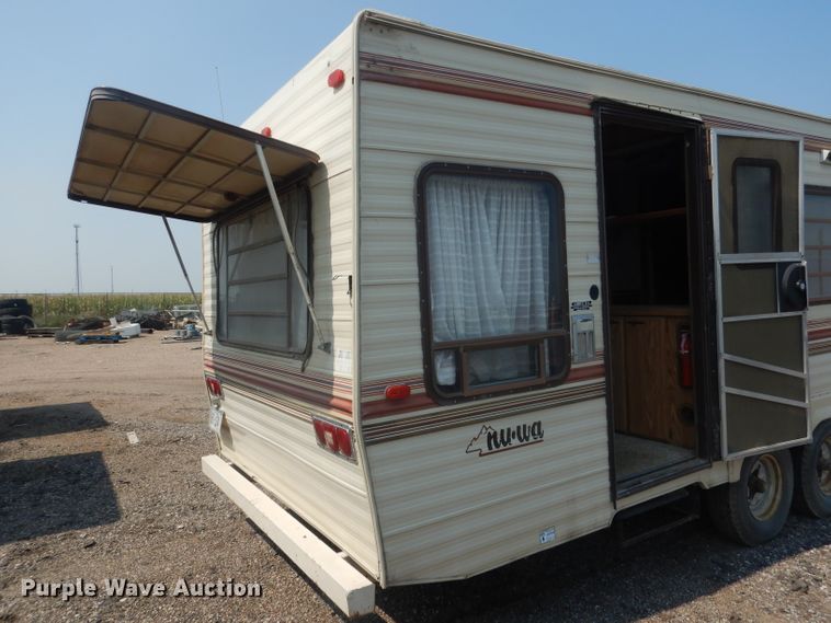 image for item HU9286 1986 Nuwa Hitchhiker  camper