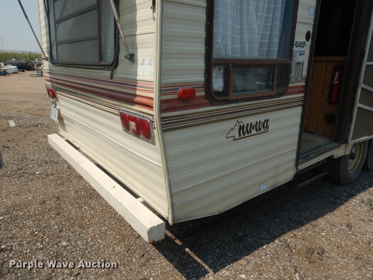 image for item HU9286 1986 Nuwa Hitchhiker  camper