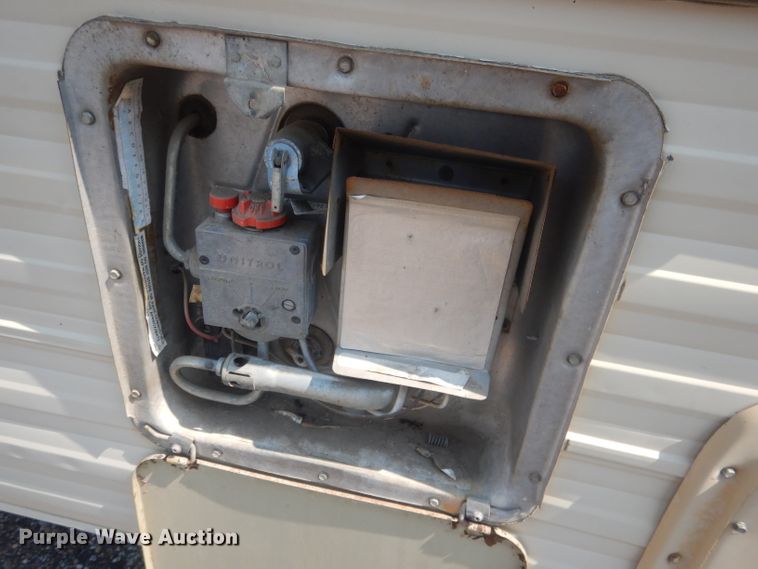 image for item HU9286 1986 Nuwa Hitchhiker  camper