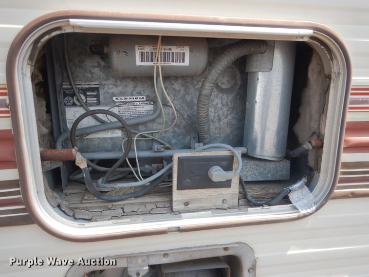 image for item HU9286 1986 Nuwa Hitchhiker  camper