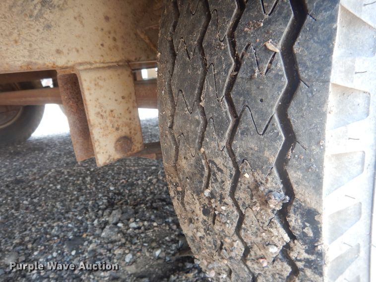 image for item HU9286 1986 Nuwa Hitchhiker  camper