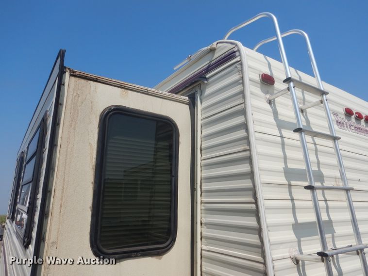 image for item HU9287 1992 Custom Campers Hitchhiker II  camper