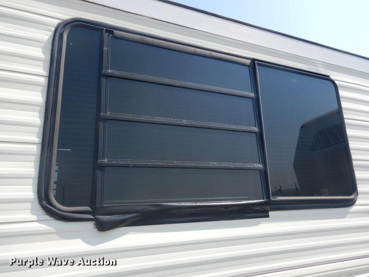 image for item HU9287 1992 Custom Campers Hitchhiker II  camper