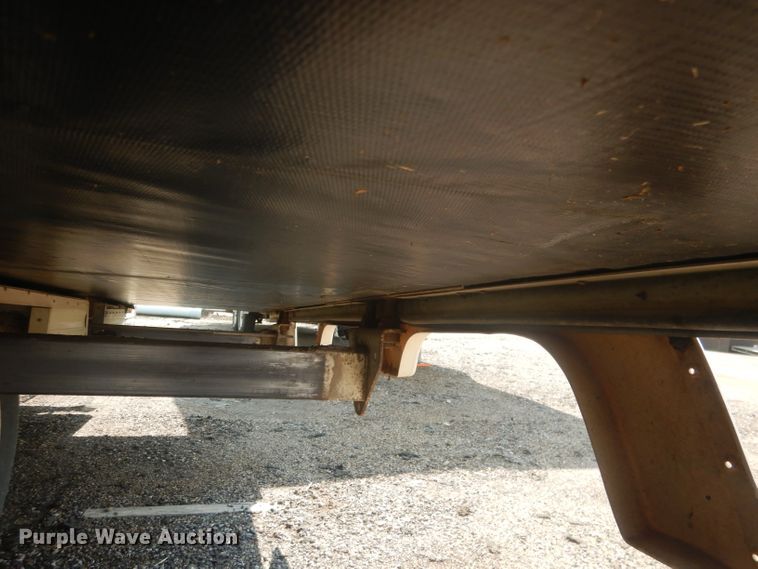 image for item HU9287 1992 Custom Campers Hitchhiker II  camper