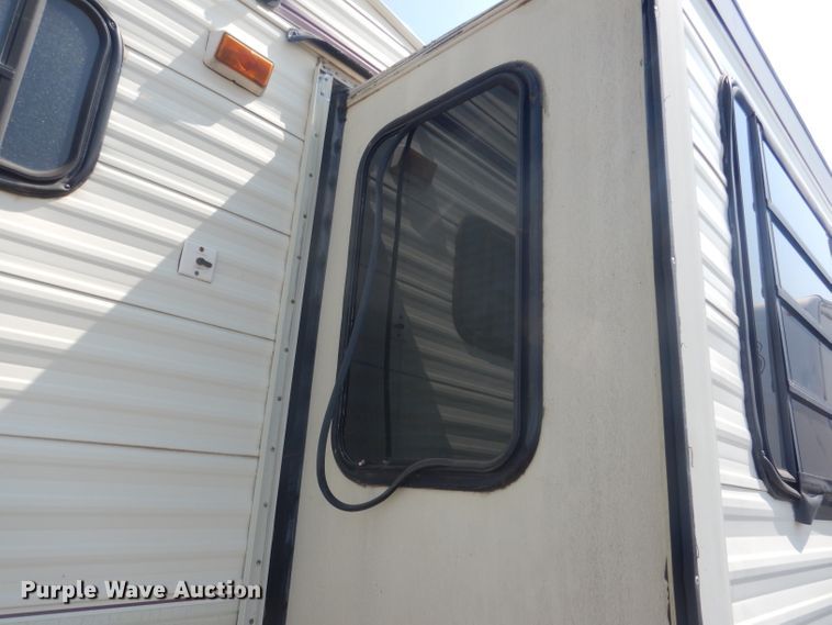 image for item HU9287 1992 Custom Campers Hitchhiker II  camper