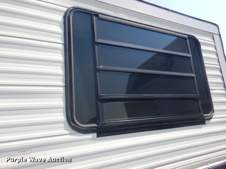 image for item HU9287 1992 Custom Campers Hitchhiker II  camper