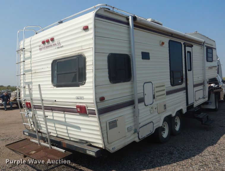 image for item HU9287 1992 Custom Campers Hitchhiker II  camper