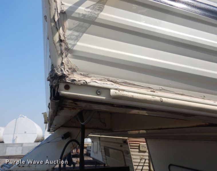 image for item HU9287 1992 Custom Campers Hitchhiker II  camper