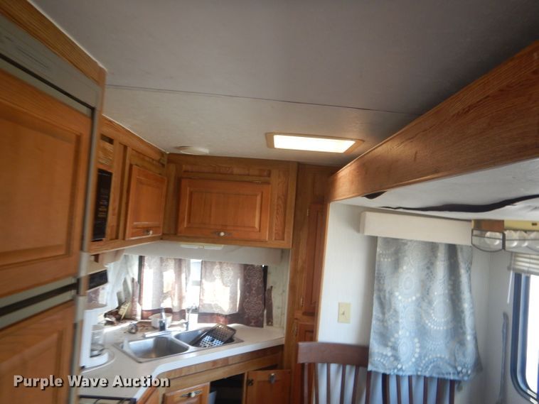 image for item HU9287 1992 Custom Campers Hitchhiker II  camper