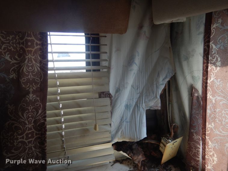 image for item HU9287 1992 Custom Campers Hitchhiker II  camper