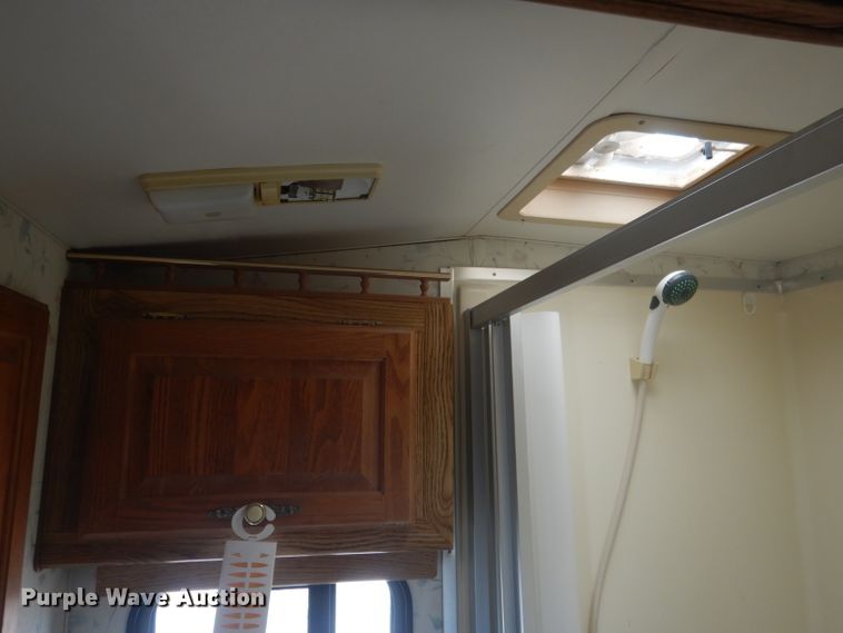 image for item HU9287 1992 Custom Campers Hitchhiker II  camper