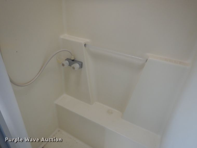 image for item HU9287 1992 Custom Campers Hitchhiker II  camper