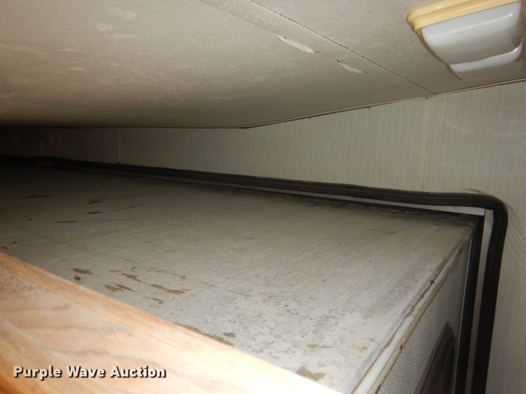 image for item HU9287 1992 Custom Campers Hitchhiker II  camper