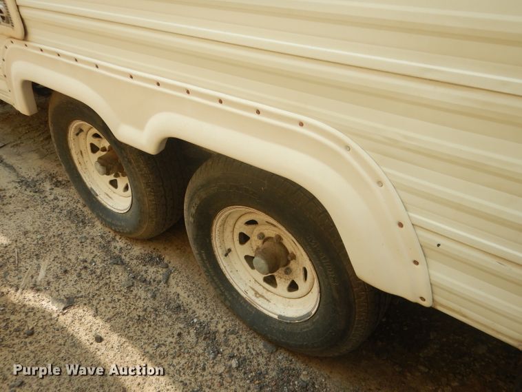 image for item HU9287 1992 Custom Campers Hitchhiker II  camper