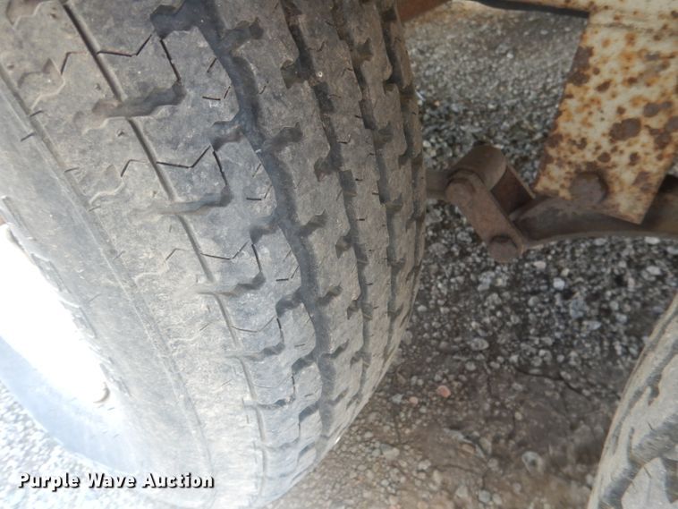 image for item HU9287 1992 Custom Campers Hitchhiker II  camper