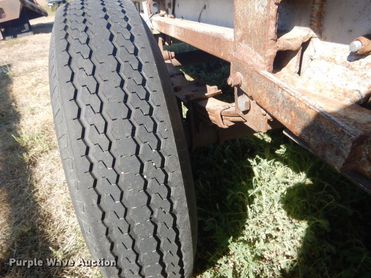 image for item HU9291 Shop Built utility trailer