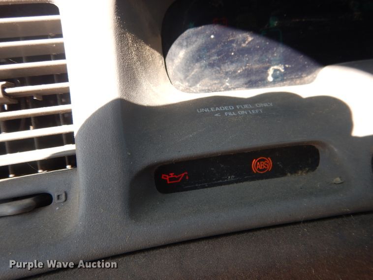 image for item HU9292 1995 Lincoln Town Car  limousine