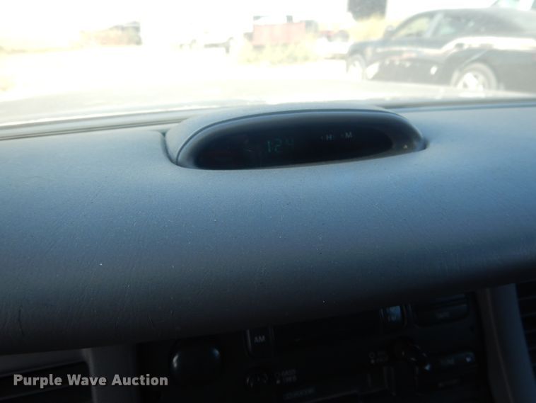 image for item HU9292 1995 Lincoln Town Car  limousine