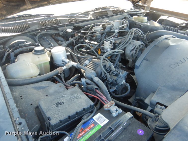 image for item HU9292 1995 Lincoln Town Car  limousine