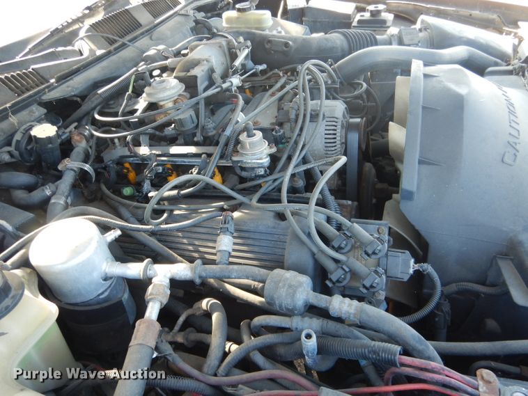 image for item HU9292 1995 Lincoln Town Car  limousine