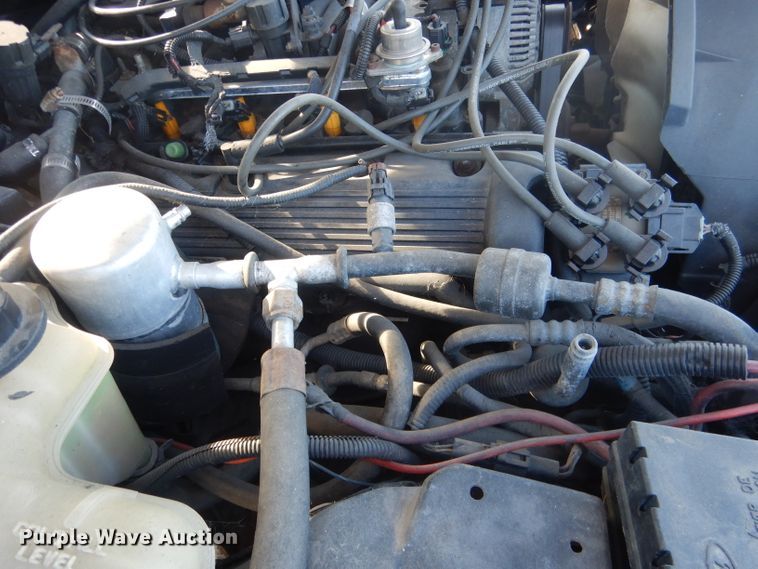 image for item HU9292 1995 Lincoln Town Car  limousine