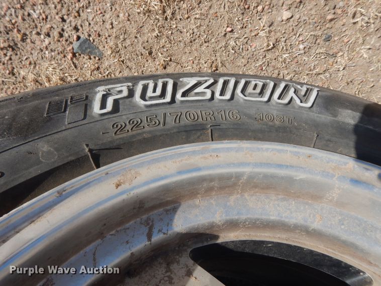 image for item HU9292 1995 Lincoln Town Car  limousine