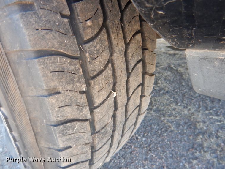 image for item HU9292 1995 Lincoln Town Car  limousine