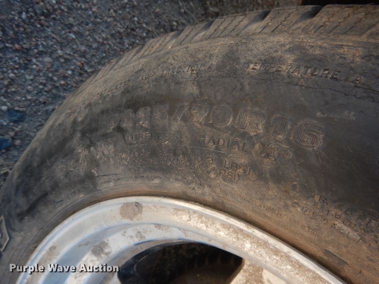 image for item HU9292 1995 Lincoln Town Car  limousine