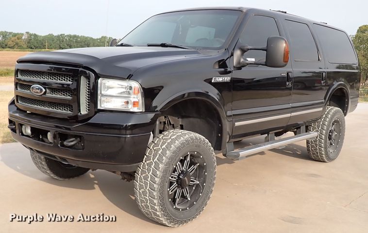 image for item IN9676 2005 Ford Excursion Limited  SUV