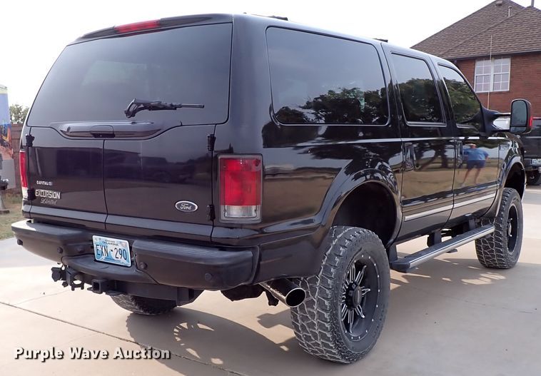 image for item IN9676 2005 Ford Excursion Limited  SUV