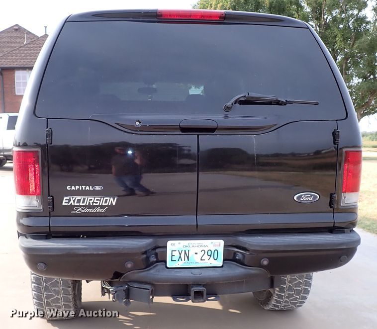 image for item IN9676 2005 Ford Excursion Limited  SUV
