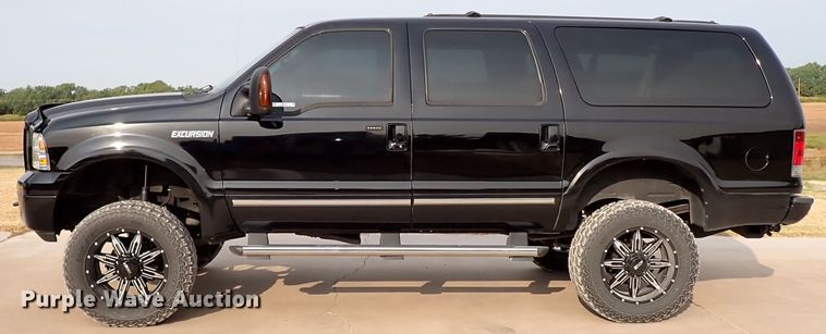image for item IN9676 2005 Ford Excursion Limited  SUV