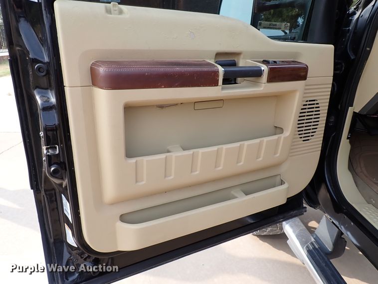 image for item IN9676 2005 Ford Excursion Limited  SUV