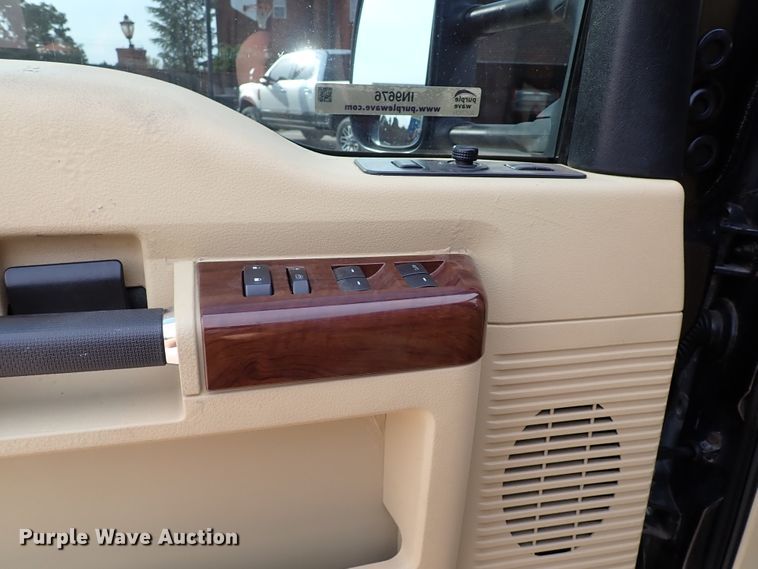 image for item IN9676 2005 Ford Excursion Limited  SUV