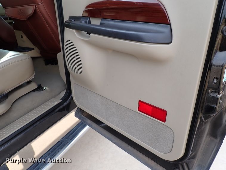 image for item IN9676 2005 Ford Excursion Limited  SUV