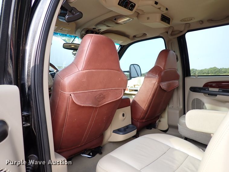 image for item IN9676 2005 Ford Excursion Limited  SUV