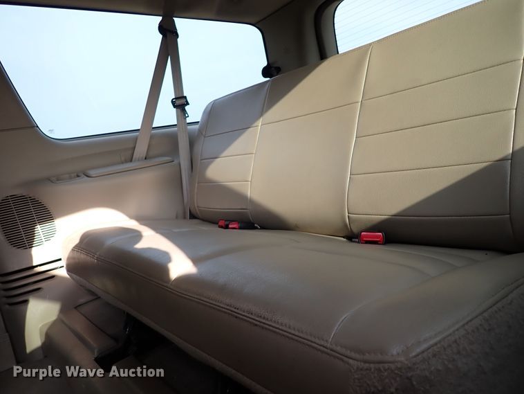 image for item IN9676 2005 Ford Excursion Limited  SUV