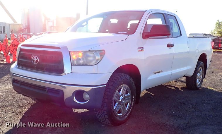 image for item IN9678 2011 Toyota Tundra  Double Cab pickup truck