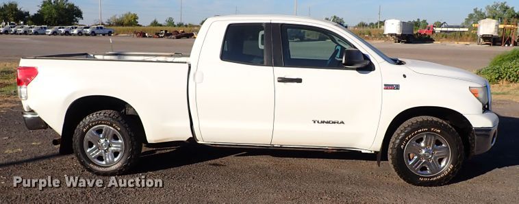 image for item IN9678 2011 Toyota Tundra  Double Cab pickup truck